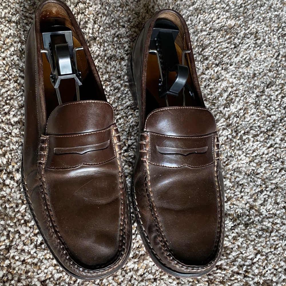 Men’s brown slip on dress shoes